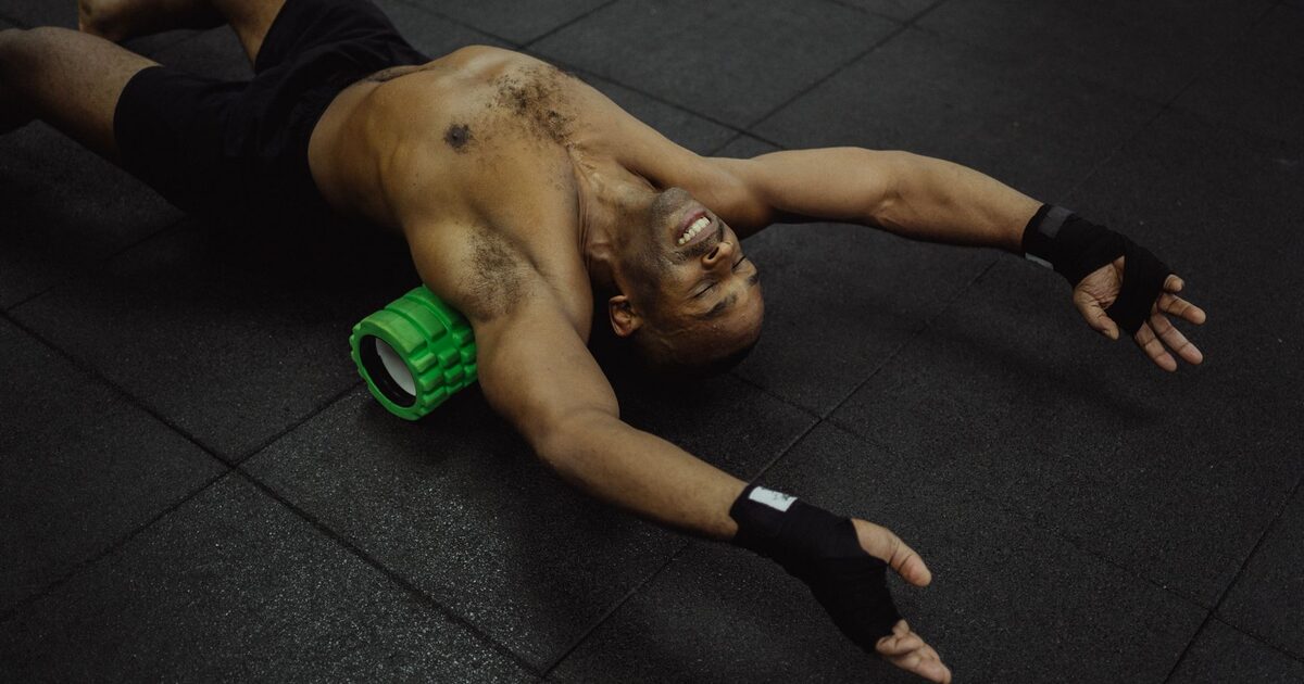 Foam Rolling: Benefits and How to Do It Right